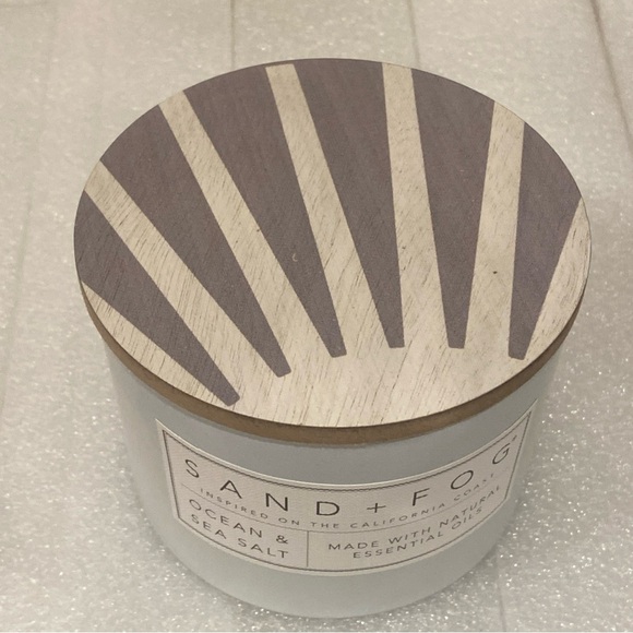 Sand + Fog Ocean & Sea Salt 12 oz 2 Wick Scented Candle - Picture 3 of 8